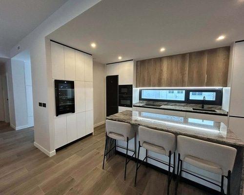 Reforma de Cocina Minimalismo Cálido