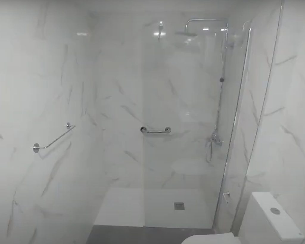 Reforma de Baño Blanco Total